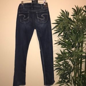 Silver Jeans  Tuesday  great dark wash, like new!
